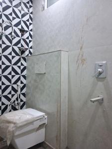 Common Bathroom Image of 1000 Sq.ft 2 BHK Apartment / Flat for sale in Networth Pride 2, Sector 73 Noida for Rs. 3900000