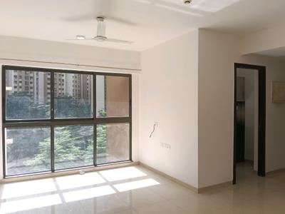 Living Room Image of 900 Sq.ft 2 BHK Apartment / Flat for rent in Lodha Splendora Riverview by Lodha Group, Kasarvadavali Thane for Rs. 30000
