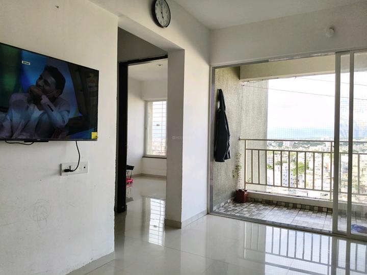 Majestique Mrugavarsha Main Image 1