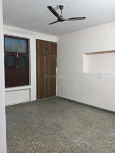 Bedroom Image of 800 Sq.ft 1 BHK Independent House for rent in Sector 26 Noida for Rs. 22000