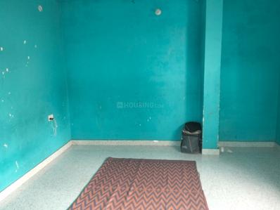 Bedroom Image of 550 Sq.ft 1 BHK Apartment / Flat for rent in Aminabad Lucknow for Rs. 9000