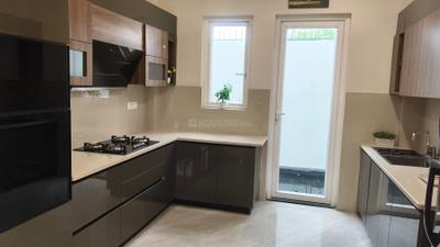 Kitchen Image of 2500 Sq.ft 5 BHK Villa for sale in Wave City Ghaziabad for Rs. 34000000