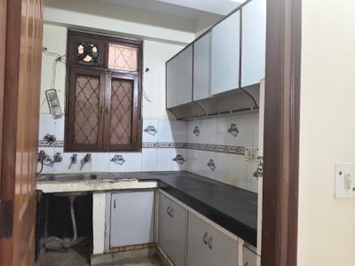 Kitchen Image of 1250 Sq.ft 3 BHK Builder Floor for rent in Arjun Nagar New Delhi for Rs. 40000