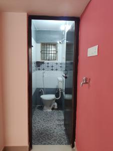 Bathroom Image of 620 Sq.ft 2 BHK Independent House for rent in Saidapet Chennai for Rs. 18000