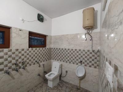 Bathroom Image of 1650 Sq.ft 2 BHK Builder Floor for rent in Aman Vihar Dehradun for Rs. 28000