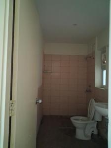 Common Bathroom Image of 840 Sq.ft 2 BHK Apartment / Flat for sale in Jaypee Aman, Aurangabad Noida for Rs. 6800000