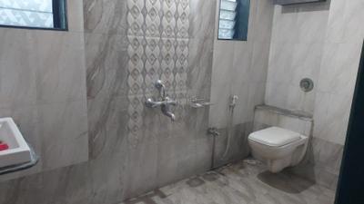 Naroli Bathroom 1