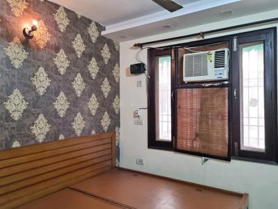 Bedroom Image of 900 Sq.ft 3 BHK Apartment / Flat for rent in Mahavir Enclave New Delhi for Rs. 24000