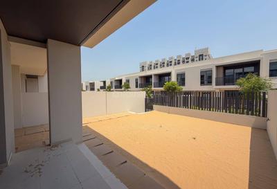 Balcony Image of 2872 Sq.ft 3 BHK Villa for rent in Jebel Ali Village Dubai for Rs. 478833