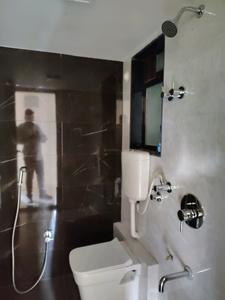 Common Bathroom Image of 950 Sq.ft 2 BHK Apartment / Flat for rent in Thane West Thane for Rs. 50000