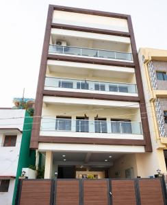 5 BHK Independent House