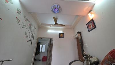 Living Room Image of 980 Sq.ft 2 BHK Apartment / Flat for rent in Pitampura New Delhi for Rs. 30000