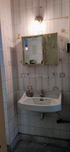 Bathroom Image of 850 Sq.ft 2 BHK Apartment / Flat for sale in Prabhadevi Mumbai for Rs. 28000000