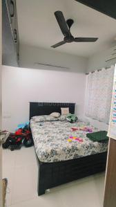 Bedroom Image of 1050 Sq.ft 2 BHK Apartment / Flat for rent in Casagrand Woodside, Kolapakkam Chennai for Rs. 40000