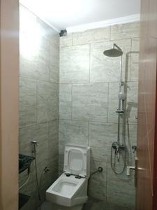 Common Bathroom Image of 2000 Sq.ft 3 BHK Builder Floor for rent in Sector 19 Dwarka New Delhi for Rs. 52000