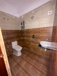 Bathroom Image of 1600 Sq.ft 3 BHK Apartment / Flat for rent in GM Terrace, Phulnakhara Cuttack for Rs. 25000
