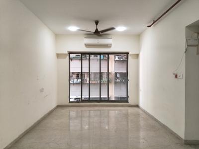 Living Room Image of 900 Sq.ft 2 BHK Apartment / Flat for rent in Matunga West Mumbai for Rs. 135000