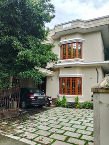 Building Image of 3200 Sq.ft 5 BHK Independent House for sale in Punkunnam Thrissur for Rs. 25000000