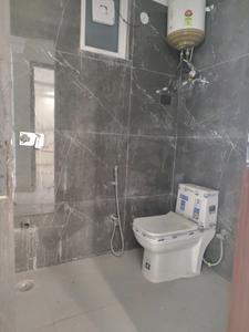 Common Bathroom Image of 800 Sq.ft 2 BHK Apartment / Flat for rent in Chhattarpur New Delhi for Rs. 22000