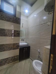 Bathroom Image of 1800 Sq.ft 3 BHK Builder Floor for rent in Big Block Builder Floor, Sector 46 Gurgaon for Rs. 45000