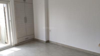 Bedroom Image of 950 Sq.ft 2 BHK Apartment / Flat for rent in Amrapali Empire, Crossings Republik Ghaziabad for Rs. 17000