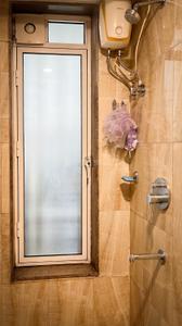 Bathroom Image of 432 Sq.ft 1 BHK Apartment / Flat for sale in Lodha Amara, Thane West Thane for Rs. 9900000