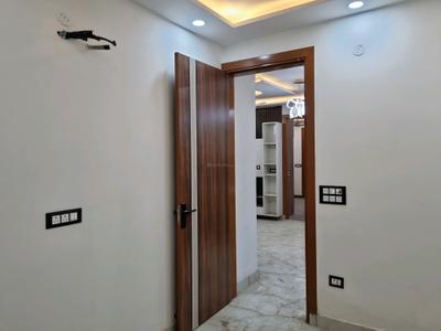 Bedroom Image of 810 Sq.ft 3 BHK Apartment / Flat for sale in Hans Builders Floor, Dwarka Mor New Delhi for Rs. 6000001
