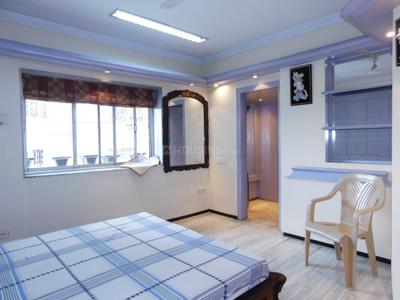 Bedroom Image of 2000 Sq.ft 3.5 BHK Apartment / Flat for rent in Elgin Kolkata for Rs. 145000