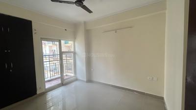 Bedroom Image of 1350 Sq.ft 3 BHK Apartment / Flat for sale in Aims Gh 11 75 Phase 1 Golf City, Sector 75 Noida for Rs. 15800000