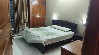 Bedroom Image of 1800 Sq.ft 3 BHK Builder Floor for rent in Sector 41 Noida for Rs. 41000