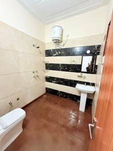Bathroom Image of 400 Sq.ft 1 RK Independent House for rent in Police Line Ambala for Rs. 10000