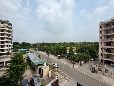 Image of 1950 Sq.ft 4 BHK Apartment / Flat for rent in Panchkula Extension, Panchkula for Rs. 35999