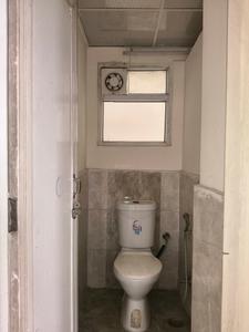 Common Bathroom One Image of 582 Sq.ft 2 BHK Apartment / Flat for sale in Tulip Lemon, Sector 69 Gurgaon for Rs. 7500000
