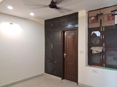Bedroom Image of 2250 Sq.ft 4 BHK Builder Floor for sale in Paschim Vihar New Delhi for Rs. 35000000