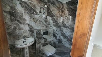 Bathroom Image of 2300 Sq.ft 3 BHK Builder Floor for rent in Sector 30 Faridabad for Rs. 40000