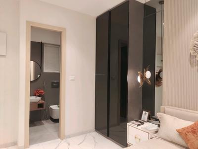 Bedroom Image of 742 Sq.ft 2 BHK Apartment / Flat for sale in Ruparel Skygreens I, Kandivali West Mumbai for Rs. 14800000