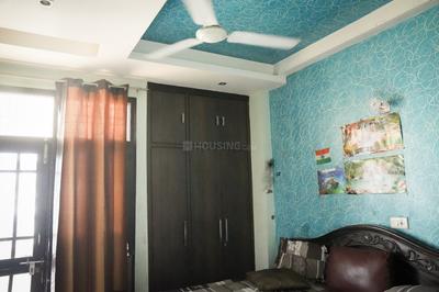 Bedroom Image of 1620 Sq.ft 3 BHK Builder Floor for sale in Preet Vihar New Delhi for Rs. 30000000