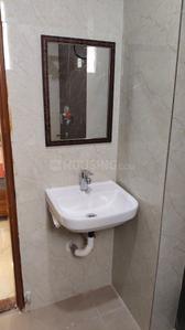 Bathroom Image of 650 Sq.ft 1 RK Builder Floor for rent in Sector 39 Gurgaon for Rs. 26000