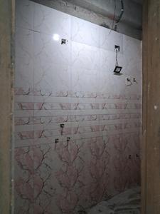 Common Bathroom Image of 1050 Sq.ft 2 BHK Apartment / Flat for sale in Sector 49 Noida for Rs. 4500000
