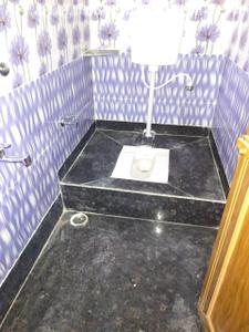 Bathroom Image of 750 Sq.ft 2 BHK Apartment / Flat for sale in Dabgram Siliguri for Rs. 2800000