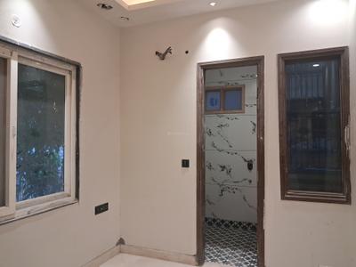 Bedroom Image of 900 Sq.ft 3 BHK Builder Floor for sale in Paschim Vihar New Delhi for Rs. 19000000