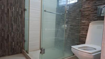 Image of 2200 Sq.ft 3 BHK Apartment / Flat for rent in DDA Sector Pocket B C, Vasant Kunj, New Delhi for Rs. 80000