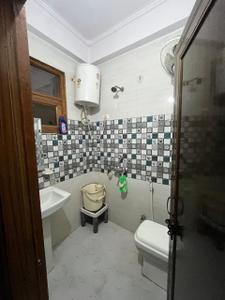 Bathroom Image of 800 Sq.ft 2 BHK Apartment / Flat for sale in Ansal Chiranjiv Vihar, Shastri Nagar Ghaziabad for Rs. 4500000