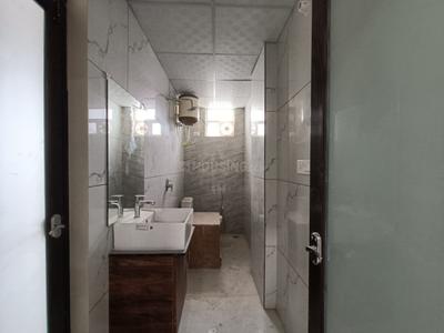 Bathroom Image of 1400 Sq.ft 3 BHK Apartment / Flat for rent in Heerawala Jaipur for Rs. 17000