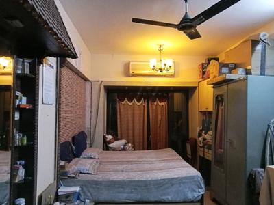 Bedroom Image of 1085 Sq.ft 2 BHK Apartment / Flat for sale in Lokhandwala Vinay Tower by Lokhandwala Construction, Worli Mumbai for Rs. 47500000