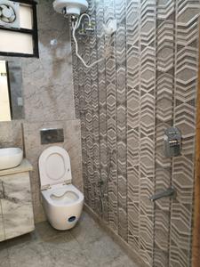 Common Bathroom Image of 2300 Sq.ft 3 BHK Builder Floor for rent in Ireo The Corridors, Sector 67 Gurgaon for Rs. 60000