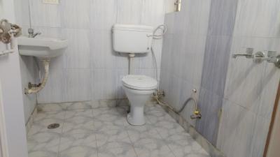 Image of 1700 Sq.ft 3 BHK Apartment / Flat for rent in Dwarkadheesh Apartment, Sector 12 Dwarka, New Delhi for Rs. 38000