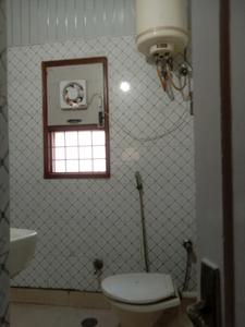 Bedroom One Image of 1400 Sq.ft 2.5 BHK Apartment / Flat for rent in DDA Flats Vasant Kunj, Vasant Kunj New Delhi for Rs. 65000