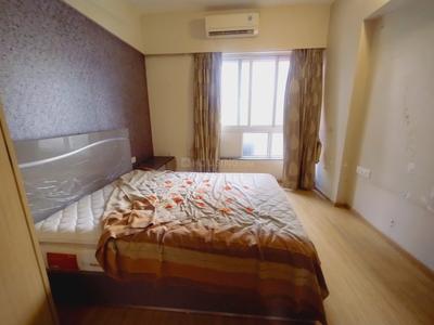 Bedroom Image of 1295 Sq.ft 3 BHK Apartment / Flat for sale in Hiranandani Meadows, Thane West Thane for Rs. 26000000