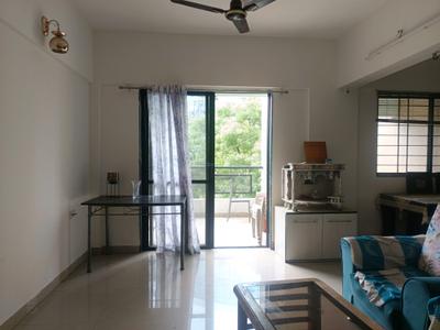 Living Room Image of 1000 Sq.ft 2 BHK Apartment / Flat for rent in Magarpatta Iris, Magarpatta City Pune for Rs. 37000